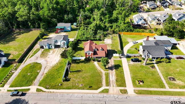 1405 Mockingbird Ln, House other with 4 bedrooms, 2 bathrooms and null parking in Tyler TX | Image 43