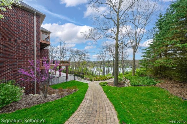 5001 Forest Valley Dr, House other with 6 bedrooms, 8 bathrooms and null parking in Clarkston MI | Image 5