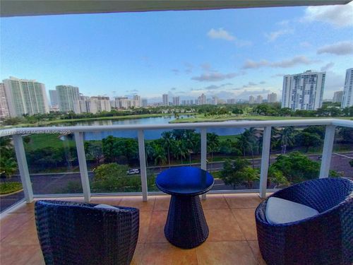 apt-1004-3625 N Country Club Dr, Aventura, FL, 33180-1713 | Card Image
