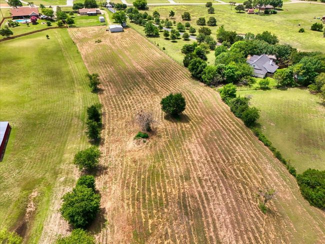 261 Rabbit Hl, House other with 3 bedrooms, 2 bathrooms and null parking in Lorena TX | Image 31