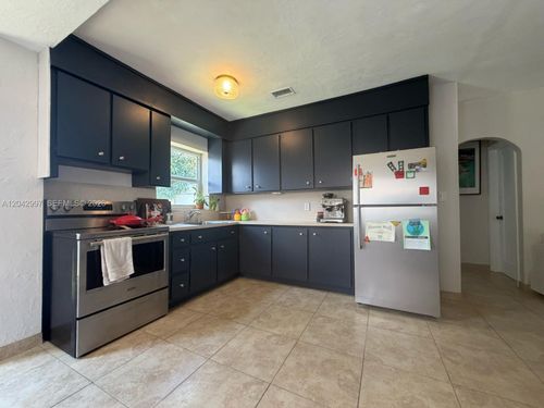 5769 Sw 5th Ter, Miami, FL, 33144-3905 | Card Image