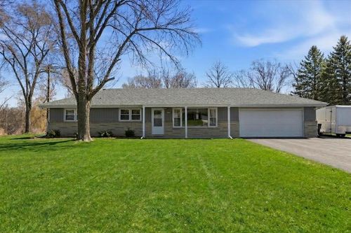 2330 S Sunny Slope Road, New Berlin, WI, 53151 | Card Image