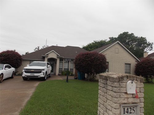 1425 Nottingham Dr, Kaufman, TX, 75142-9568 | Card Image