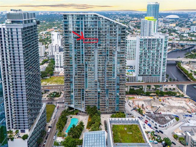 APT-3705 - 88 Sw 7 Th St, Condo with 2 bedrooms, 3 bathrooms and null parking in MIAMI FL | Image 50