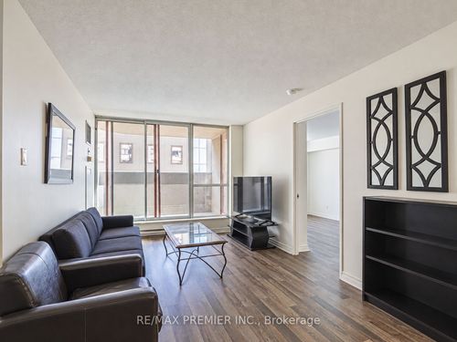 703-736 Bay St, Toronto, ON, M5G2M4 | Card Image