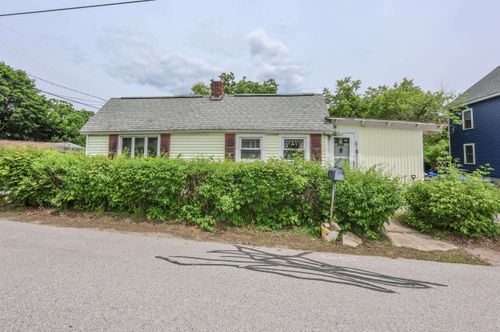 186 Peabody Avenue, Manchester, NH, 03109 | Card Image
