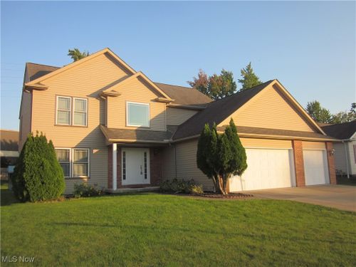 11663 Elizabeth Circle, Strongsville, OH, 44149 | Card Image