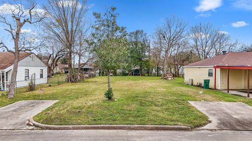 609 James St, Pasadena, TX, 77506-3034 | Card Image