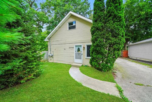 35706 N Benjamin Ave, Ingleside, IL, 60041-9641 | Card Image