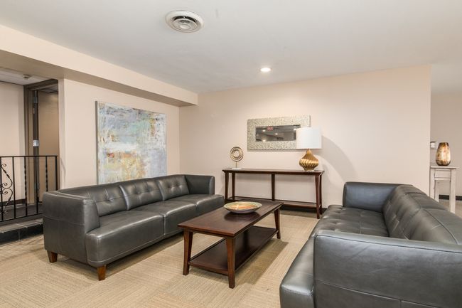 APT-1H - 400 Ascot Dr, Condo with 2 bedrooms, 2 bathrooms and 1 parking in Park Ridge IL | Image 6