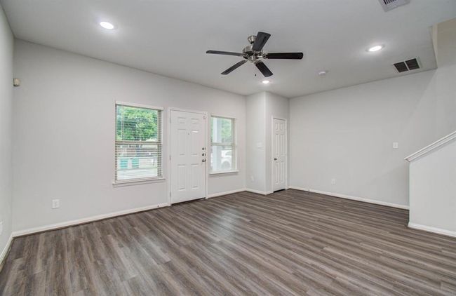 B - 8718 Scott St, Home with 6 bedrooms, 4 bathrooms and null parking in Houston TX | Image 29