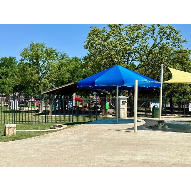 Neighborhood splash area | Image 37