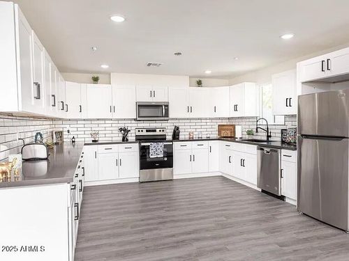 8544 E Plaza Ave, Scottsdale, AZ, 85250-6707 | Card Image