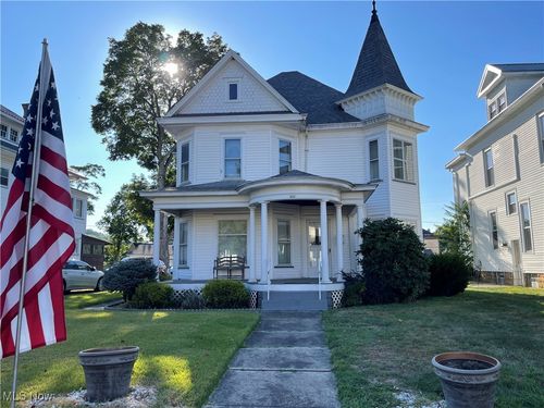 433 S 4th St, Coshocton, OH, 43812-2024 | Card Image