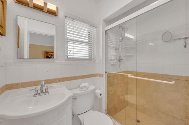 APT-204 - 341 N Birch Rd, Condo with 1 bedrooms, 1 bathrooms and null parking in Fort Lauderdale FL | Image 18