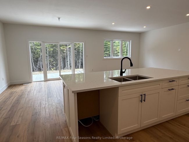 31 Trillium Cross, House other with 3 bedrooms, 2 bathrooms and 6 parking in Lions Head ON | Image 8