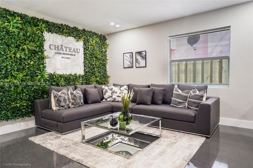 --1035 Nw 48th St, Miami, FL, 33127-2223 | Card Image