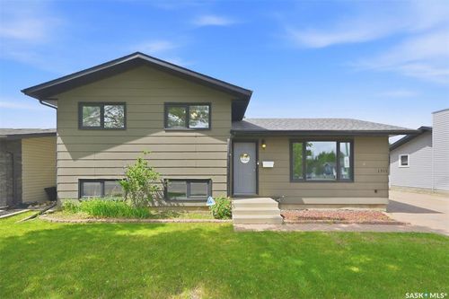 1311 Latrace Road, Saskatoon, SK, S7L6E4 | Card Image