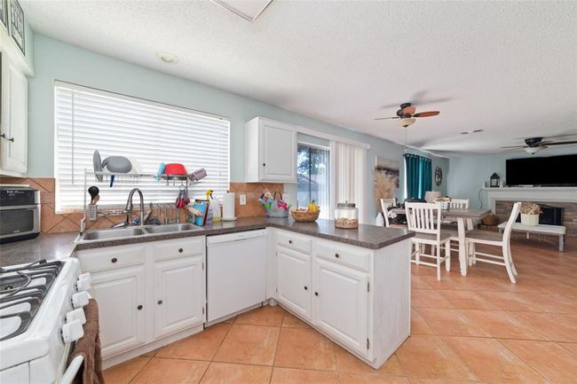 11303 Golden Ray Dr, House other with 4 bedrooms, 3 bathrooms and 2 parking in Cypress TX | Image 8