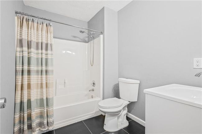 1707 Cotton Patch Ln, Condo with 3 bedrooms, 2 bathrooms and 2 parking in Alpharetta GA | Image 21
