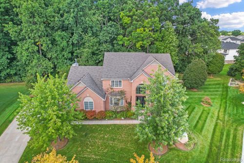 30182 Magnolia Drive, Lyon Charter Township, MI, 48165 | Card Image