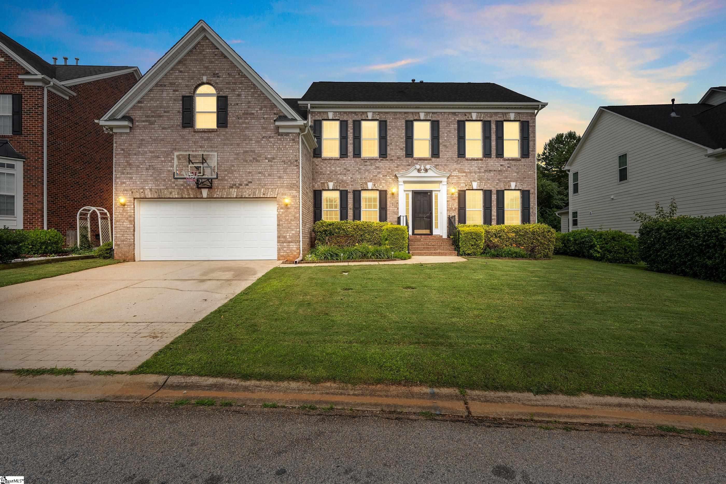 Carriage Park Cir, Greer, SC 29650