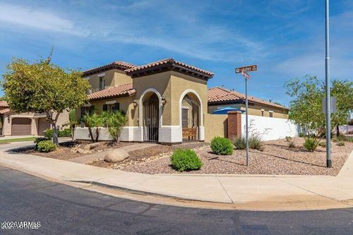 2318 E Aster Drive, Chandler, AZ, 85286 | Card Image