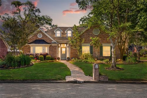3902 Haven Pines Dr, Kingwood, TX, 77345-1256 | Card Image