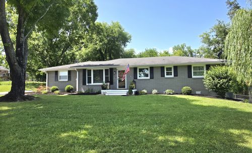 210 Elnora Ct, Hendersonville, TN, 37075-4960 | Card Image