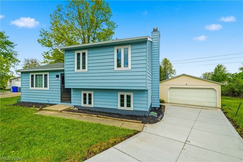 668 Westbrook Ct, Ravenna, OH, 44266-3613 | Card Image