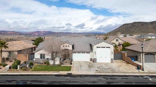 3350 W 2700 S, Hurricane, UT, 84737-5108 | Card Image