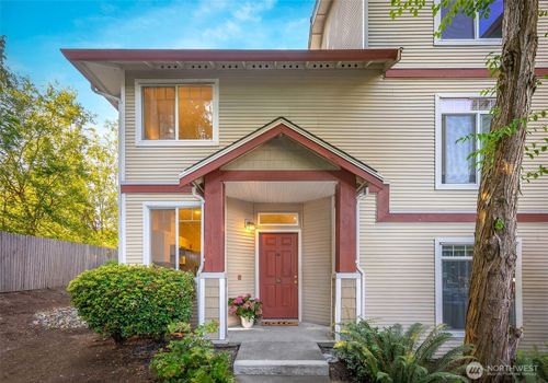 apt-b101-14816 29th Ave W, Lynnwood, WA, 98087-2468 | Card Image