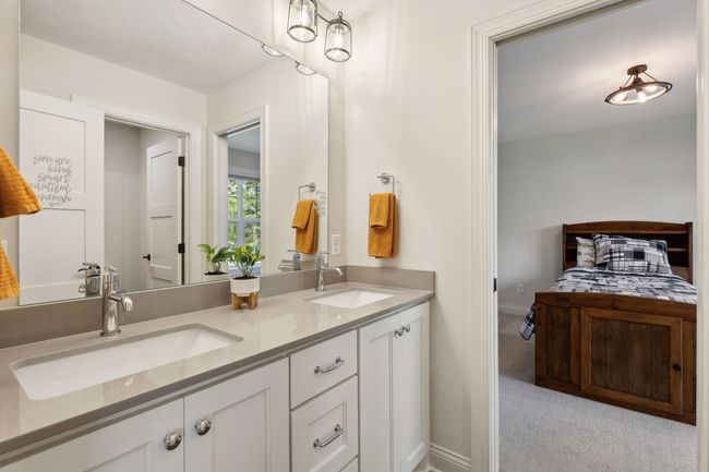 Jack and Jill Bathroom with Double Vanity Sink | Image 34