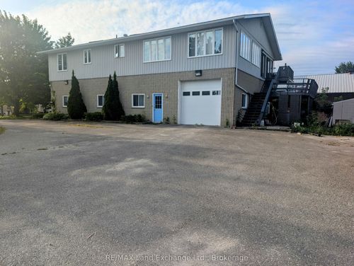 642 12th Ave, Hanover, ON, N4N2V6 | Card Image
