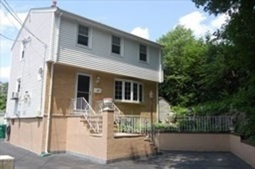 17 Saint Denis Ave, Medford, MA, 02155-1327 | Card Image