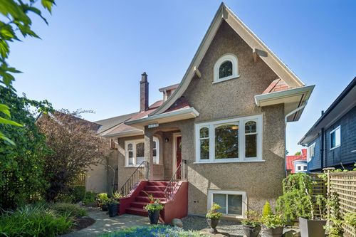 2211 Parker St, Vancouver, BC, V5L2L8 | Card Image