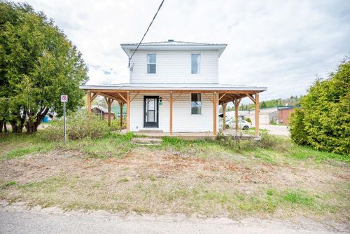 16 Conway St, Barrys Bay, ON, K0J1B0 | Card Image
