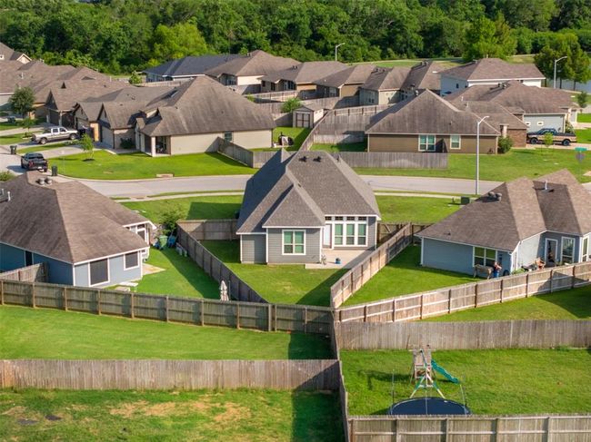 2099 Positano Loop, House other with 3 bedrooms, 2 bathrooms and 2 parking in Bryan TX | Image 36