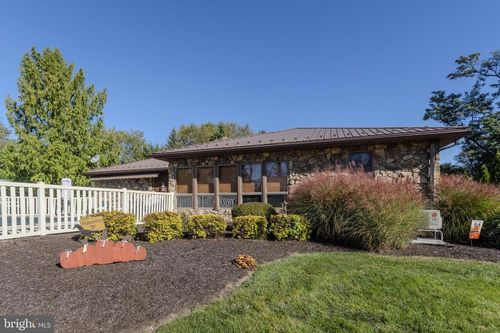 10125 Mountain Rd, ORRSTOWN, PA, 17244-9413 | Card Image