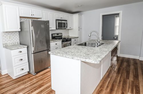 27 Blodget St, Manchester, NH, 03104-3502 | Card Image