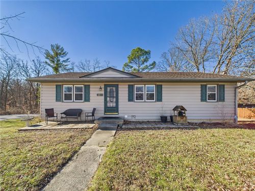 611 Short St, Knob Noster, MO, 65336-1542 | Card Image