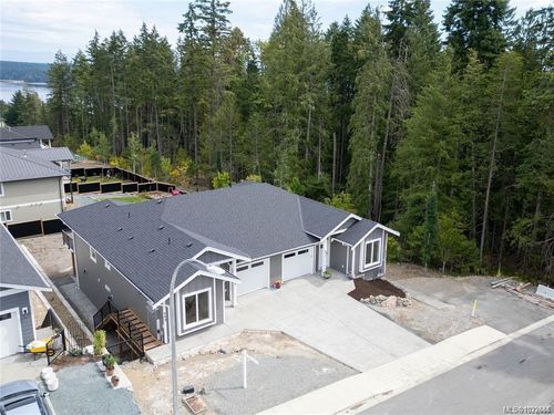 671 Sanderson Rd, Ladysmith, BC, V9G0A7 | Card Image
