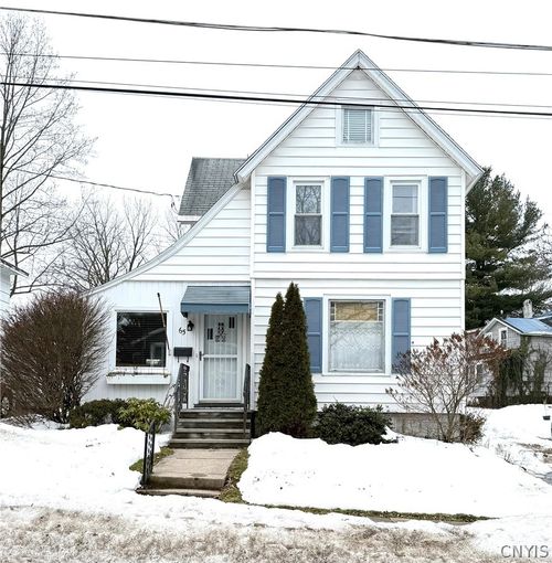 65 Perry St, Auburn, NY, 13021-2853 | Card Image