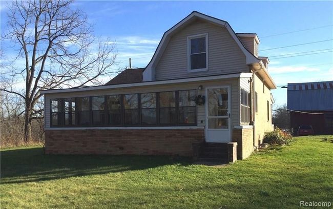 3 beds, one bath home on 1.68 acres. Minimum 1 yr | Image 29