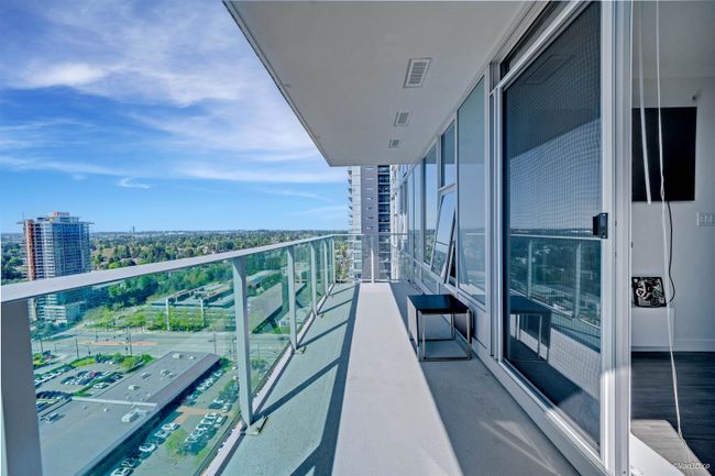 2302 - 13655 Fraser Highway, Condo with 1 bedrooms, 1 bathrooms and 1 parking in Surrey BC | Image 14