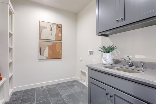 2307 W 176 Th Ter, House other with 4 bedrooms, 4 bathrooms and null parking in Overland Park KS | Image 24