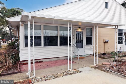 b-5 Valley Stream Dr, Whiting, NJ, 08759 | Card Image