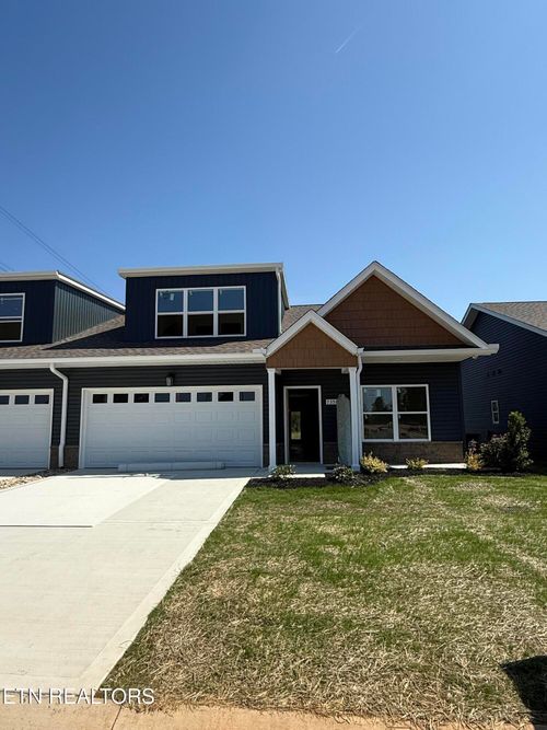 7356 Whispering Creek Ln, Powell, TN, 37849-4481 | Card Image