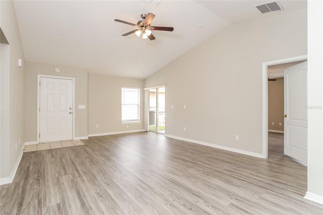 248 Scrub Jay Way, House other with 3 bedrooms, 3 bathrooms and null parking in DAVENPORT FL | Image 4