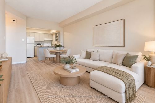 608-32 Tannery St, Mississauga, ON, L5M6T6 | Card Image
